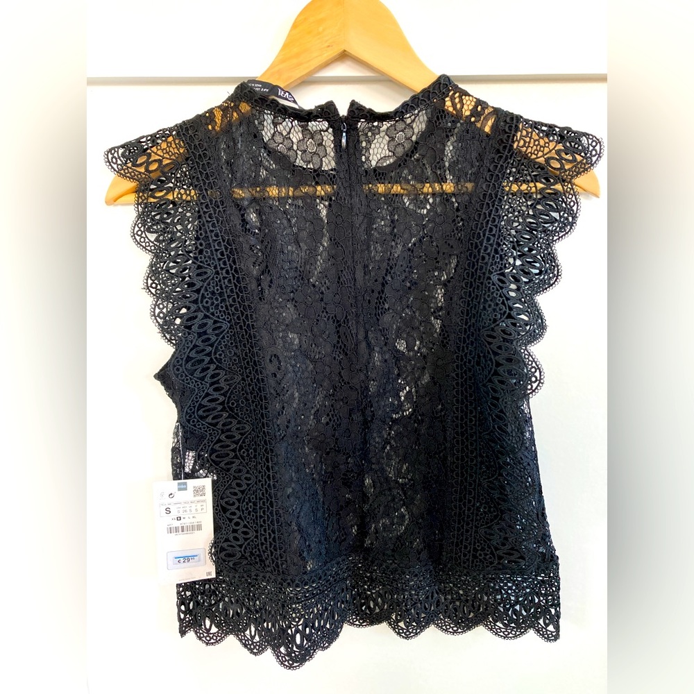 Black top - Zara - S